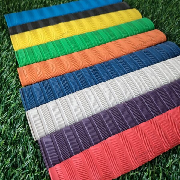 Zig Zag Pattern Cricket Bat Grip – 25 cm - Image 4