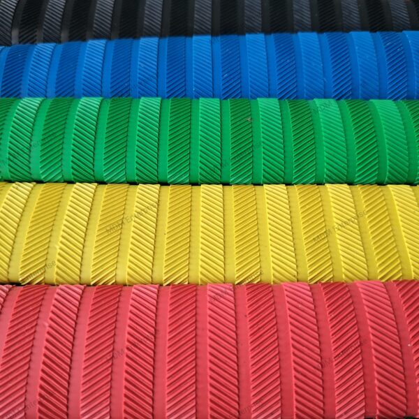 Classic Zig Zag Cricket Bat Grip – 30 cm - Image 2